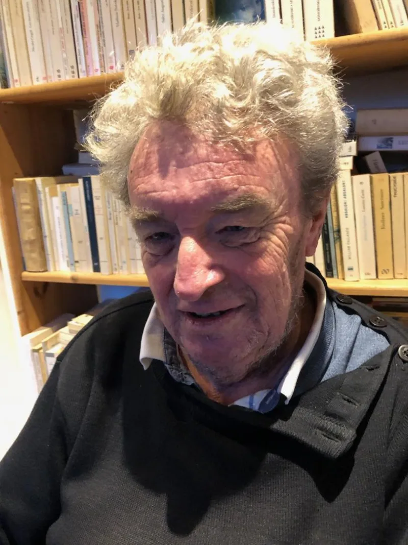 Quatrième de couverture de La cité qui rêve de Pierre Le Coz